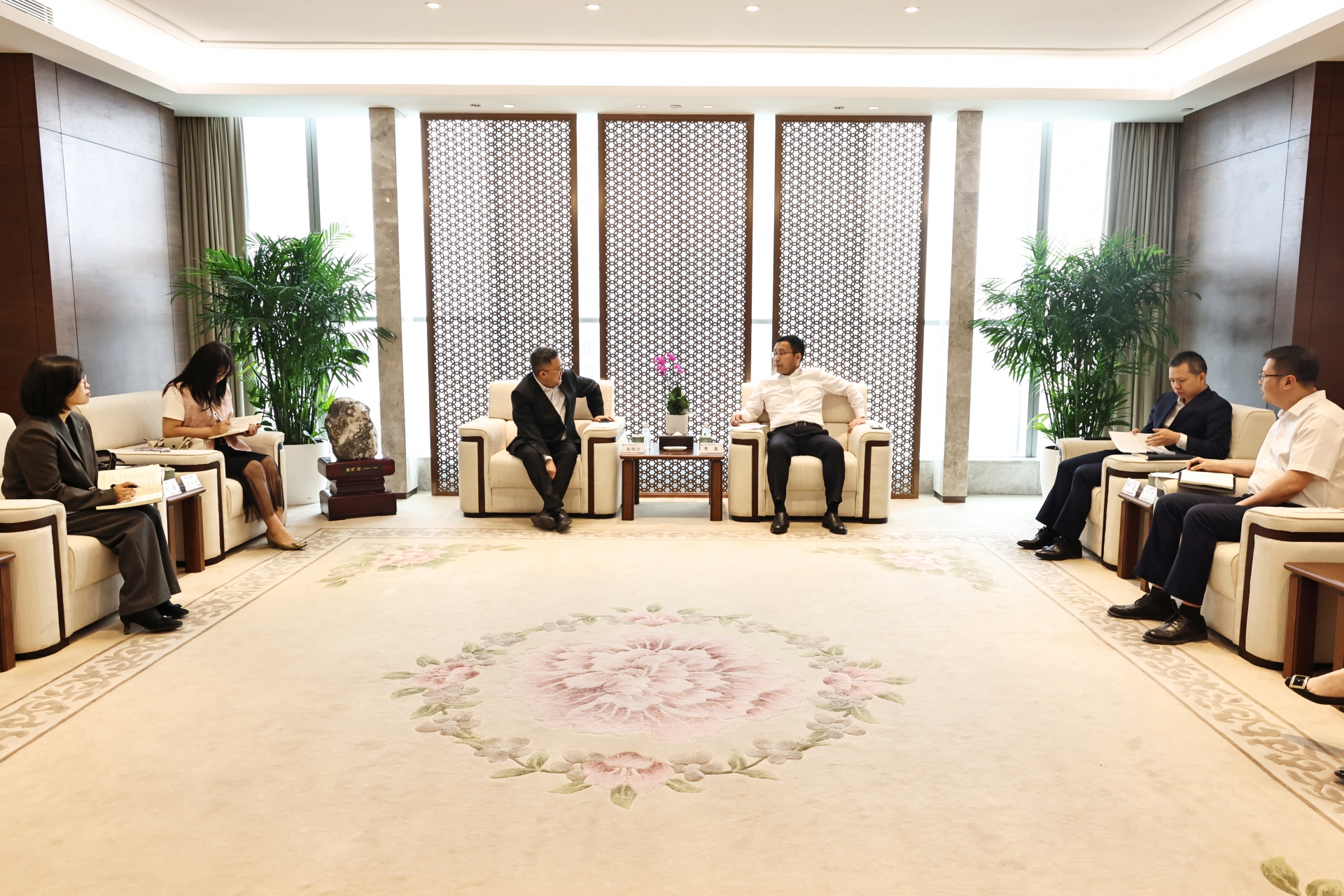 2024新澳门原料网大全